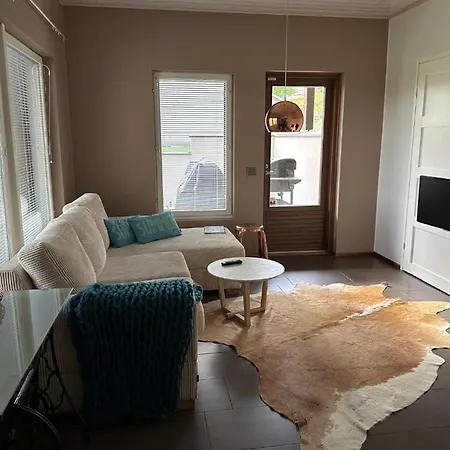 빌라 Kuura 로바니에미